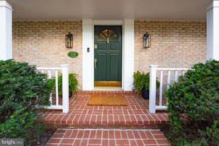 9116 WOODEN BRIDGE RD, Potomac, MD 20854