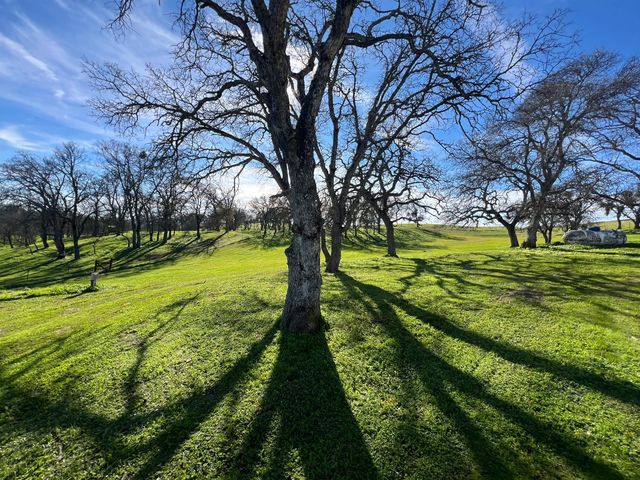 4068 Little John Rd, Copperopolis, CA 95228