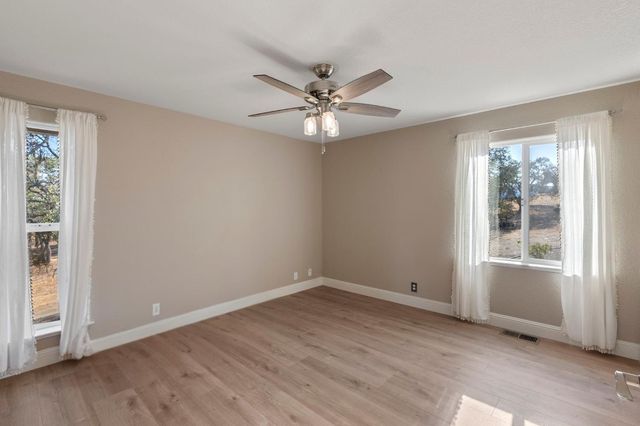 4068 Little John Rd, Copperopolis, CA 95228