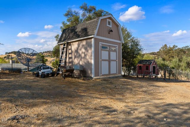4068 Little John Rd, Copperopolis, CA 95228