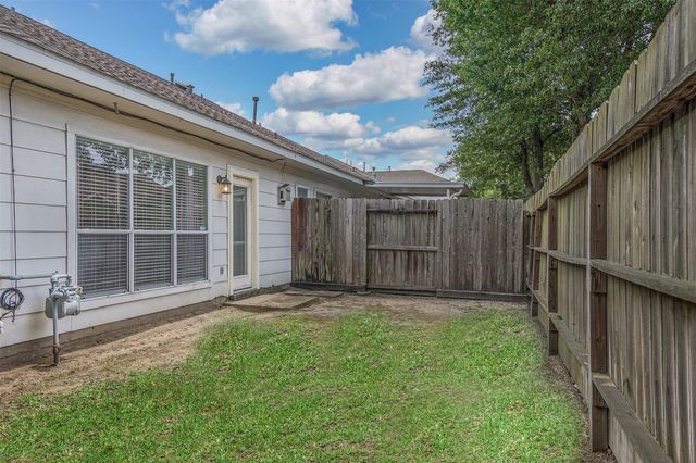 10735 Norchester Village Drive, Houston, TX 77070