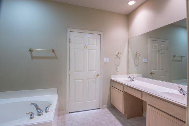 10735 Norchester Village Drive, Houston, TX 77070