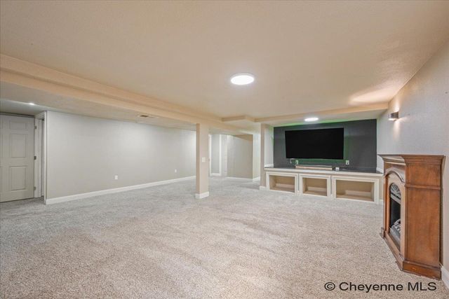136 QUINCY RD, Cheyenne, WY 82009
