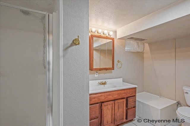 136 QUINCY RD, Cheyenne, WY 82009