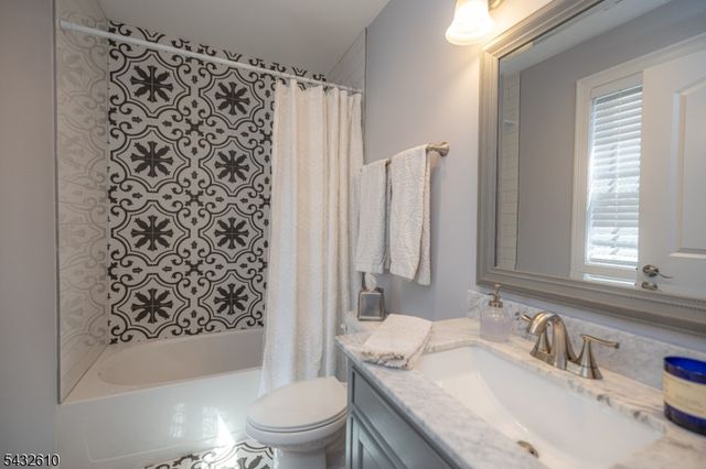 224 N 18Th St, Kenilworth Boro, NJ 07033