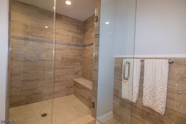 224 N 18Th St, Kenilworth Boro, NJ 07033