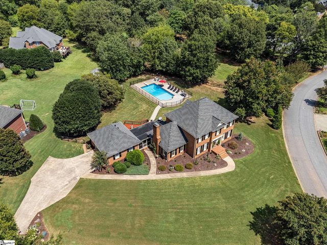 242 W Killarney Lake, Moore, SC 29369