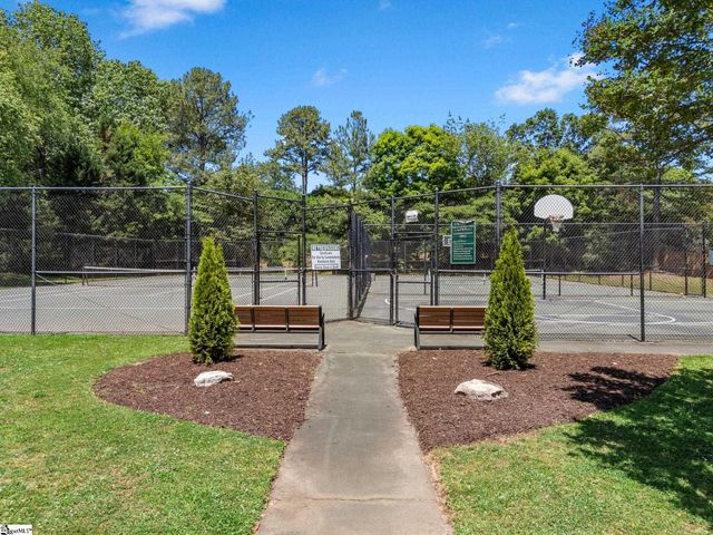 242 W Killarney Lake, Moore, SC 29369