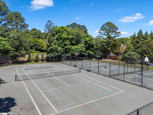 242 W Killarney Lake, Moore, SC 29369