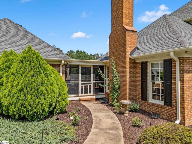 242 W Killarney Lake, Moore, SC 29369