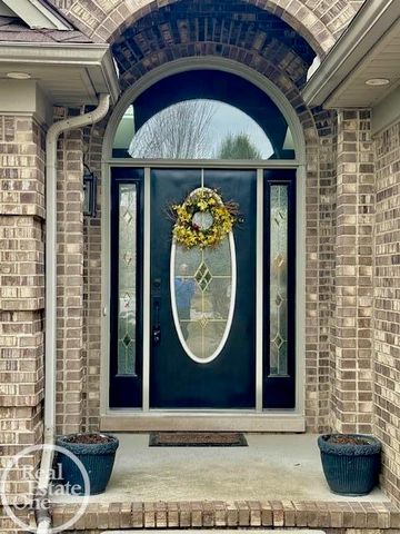 54941 Danielle Street, New Baltimore, MI 48047