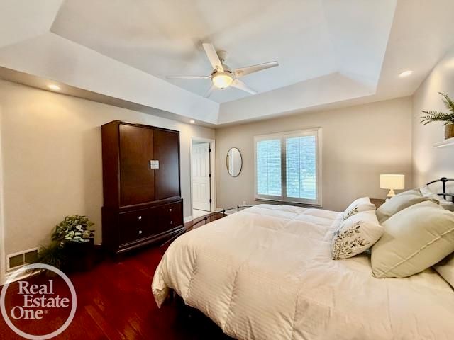 54941 Danielle Street, New Baltimore, MI 48047