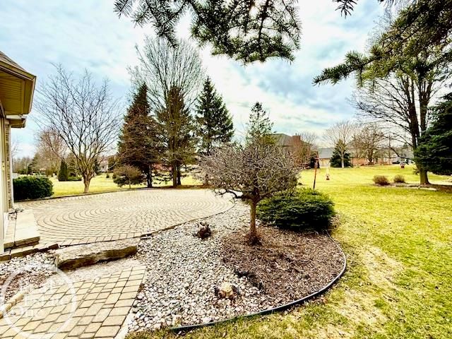 54941 Danielle Street, New Baltimore, MI 48047