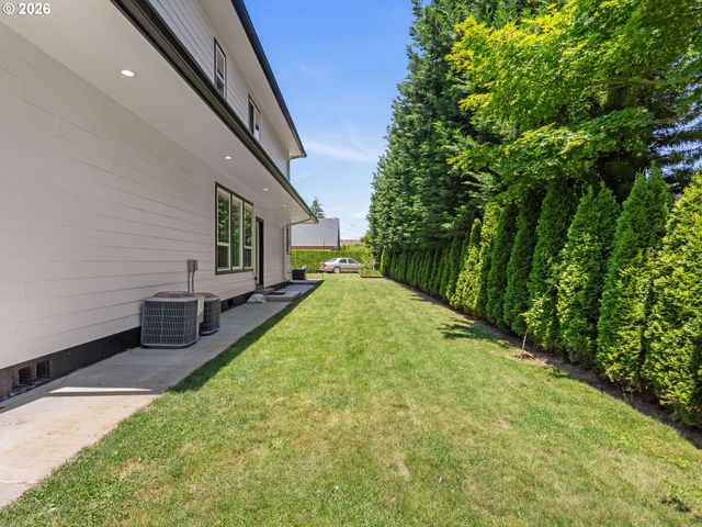 483 Sw CHERRY PARK Rd, Troutdale, OR 97060