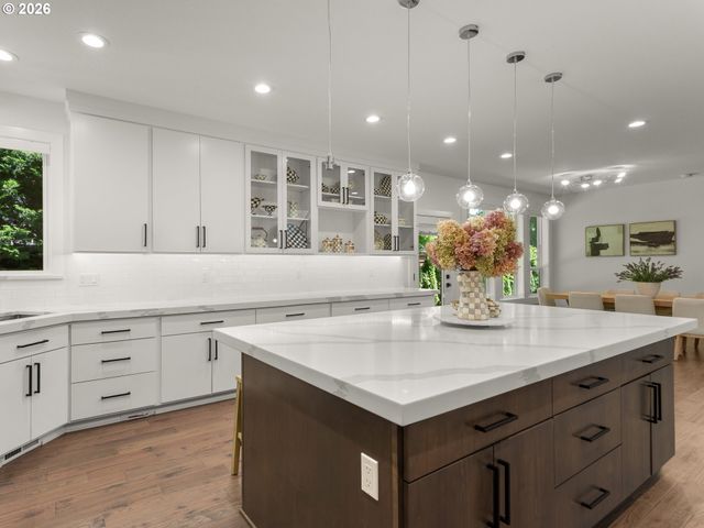 483 Sw CHERRY PARK Rd, Troutdale, OR 97060