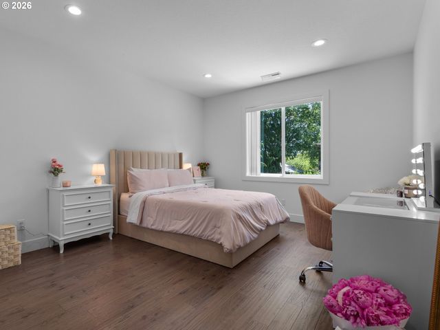 483 Sw CHERRY PARK Rd, Troutdale, OR 97060
