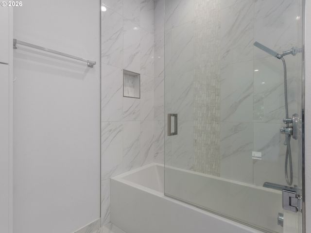483 Sw CHERRY PARK Rd, Troutdale, OR 97060
