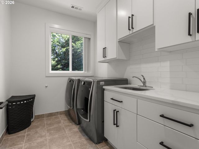 483 Sw CHERRY PARK Rd, Troutdale, OR 97060
