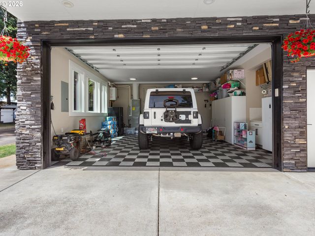 483 Sw CHERRY PARK Rd, Troutdale, OR 97060