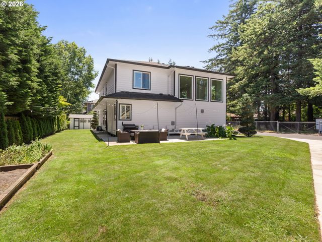 483 Sw CHERRY PARK Rd, Troutdale, OR 97060