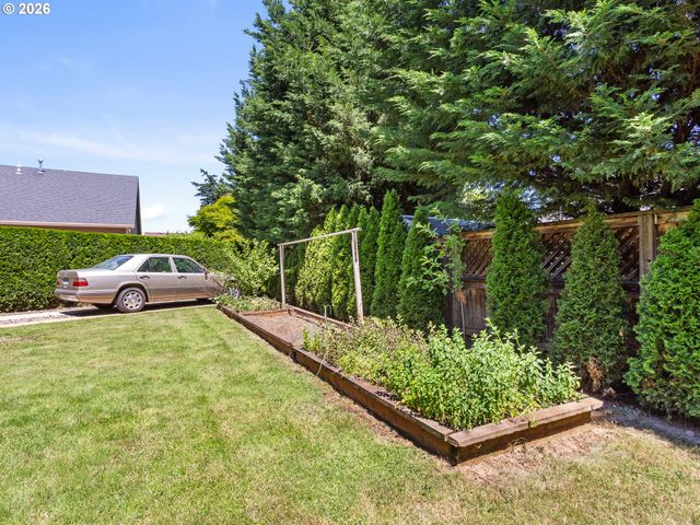483 Sw CHERRY PARK Rd, Troutdale, OR 97060