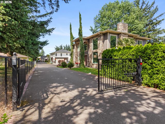 483 Sw CHERRY PARK Rd, Troutdale, OR 97060