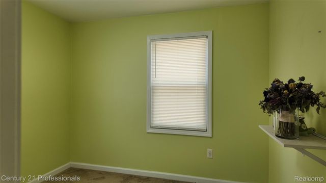 661 4th Avenue, Pontiac, MI 48340