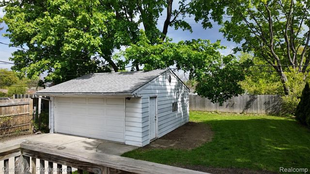 661 4th Avenue, Pontiac, MI 48340
