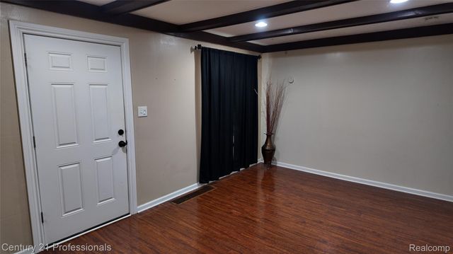 661 4th Avenue, Pontiac, MI 48340