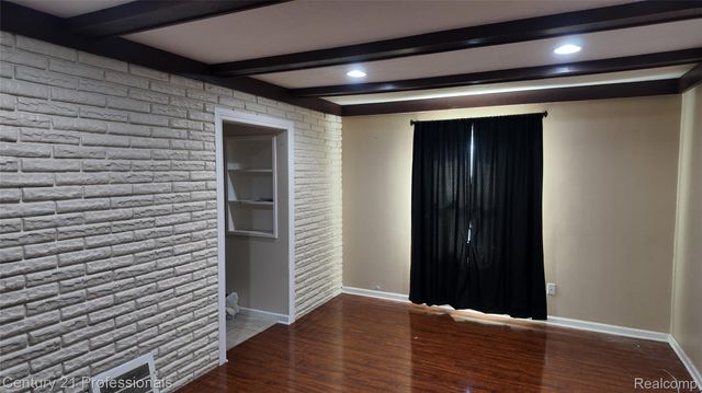 661 4th Avenue, Pontiac, MI 48340