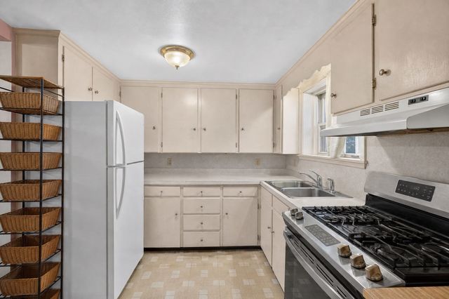 328-330 Cabot St, Beverly, MA 01915
