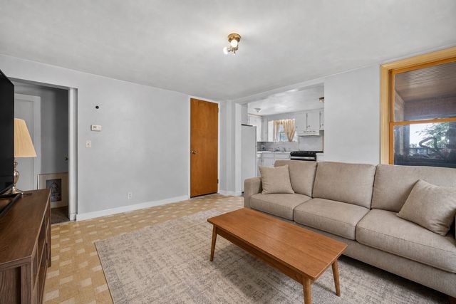 328-330 Cabot St, Beverly, MA 01915