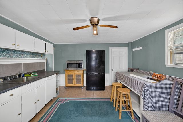 328-330 Cabot St, Beverly, MA 01915