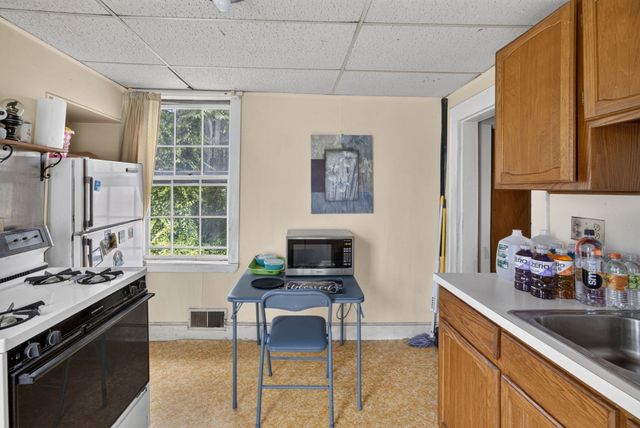 328-330 Cabot St, Beverly, MA 01915