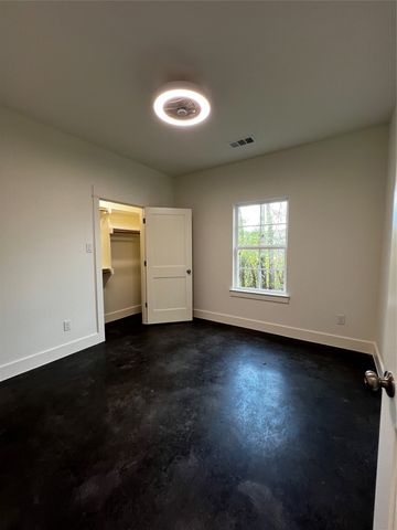 1227 Rosemary Street, Greenville, TX 75401