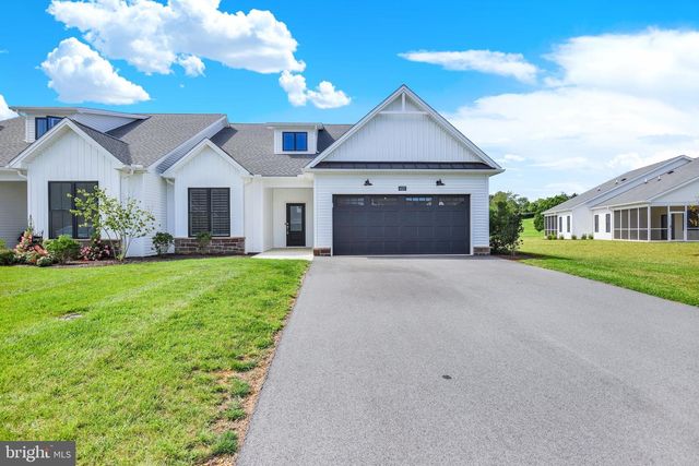 4527 RANGE RUNNER DR, Fayetteville, PA 17222