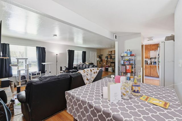 5317 49th St, Sacramento, CA 95820