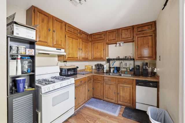 5317 49th St, Sacramento, CA 95820