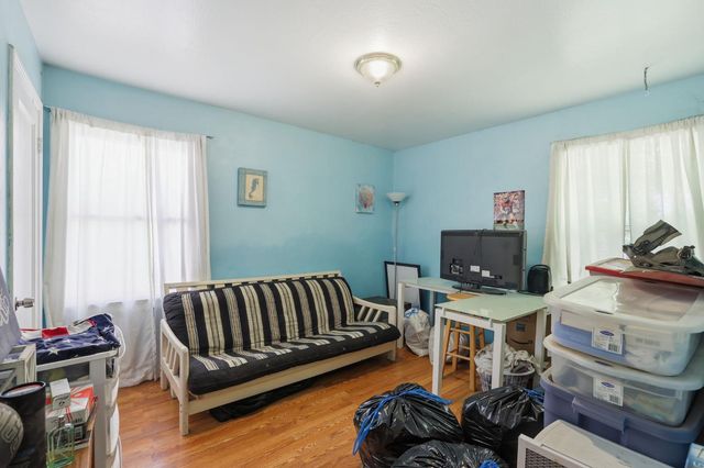 5317 49th St, Sacramento, CA 95820