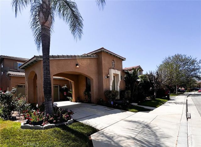 3857 Bella Torre, Perris, CA 92571