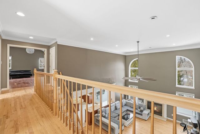 1010 Pine View, New Windsor, NY 12553