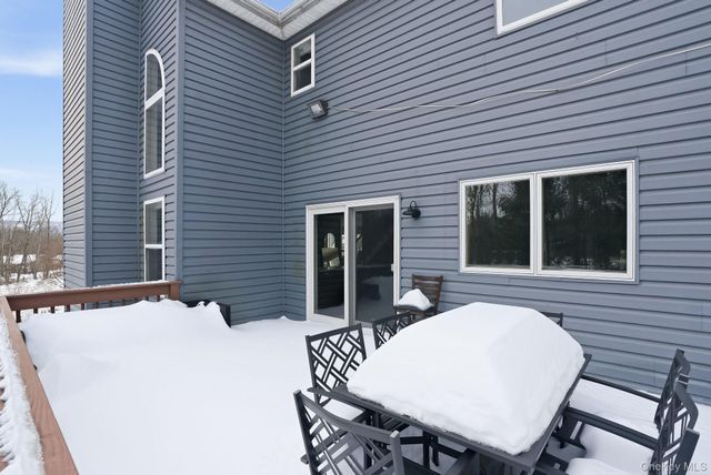 1010 Pine View, New Windsor, NY 12553