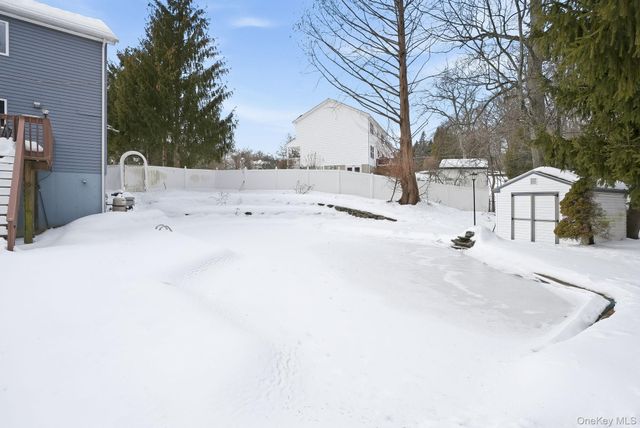 1010 Pine View, New Windsor, NY 12553