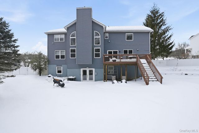 1010 Pine View, New Windsor, NY 12553