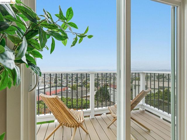 857 Balra Dr, El Cerrito, CA 94530