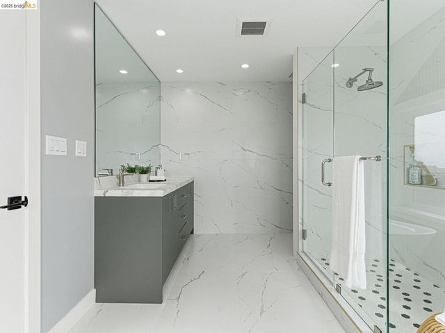 857 Balra Dr, El Cerrito, CA 94530