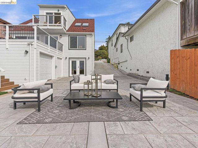 857 Balra Dr, El Cerrito, CA 94530