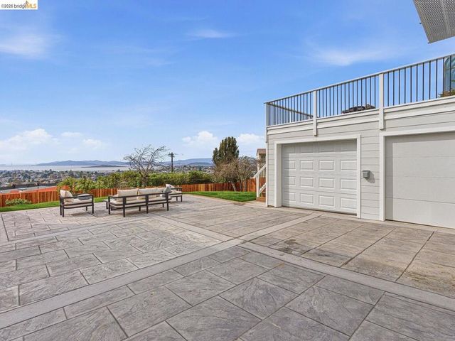857 Balra Dr, El Cerrito, CA 94530