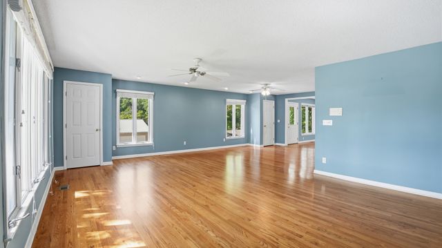 1305 Dripping Springs Rd, Winchester, TN 37398