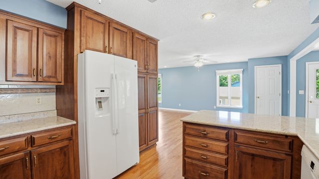 1305 Dripping Springs Rd, Winchester, TN 37398